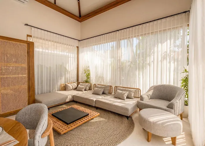 Villa Casa Mira - Escape With Private Pool & Outdoor Lounge *